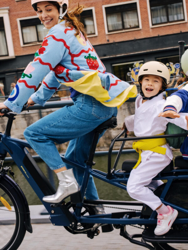 Velo cargo électrique longtail, E-three 500 Bleu abysse